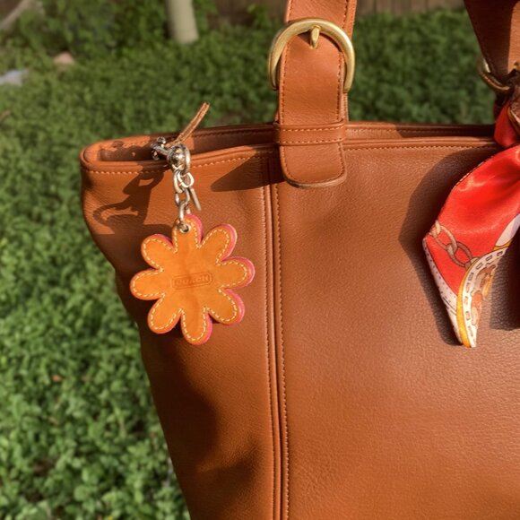 Vintage Coach y2k Signature Daisy Denim Flower Bag Charm - Picture 6 of 6